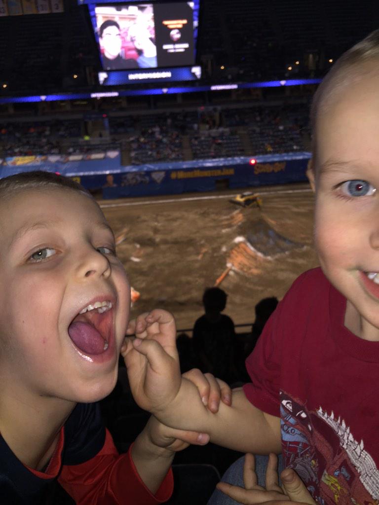 DJ lofton (@mrmcdoozer) on Twitter photo Come on Grave Digger!!!! #MoreMonsterJam Come on Grave Digger!!!! #MoreMonsterJam