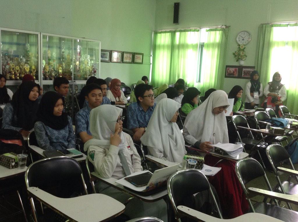 KIRsmasa's tweet photo. lomba kti sma sederajat sebanjarmasin http://t.co/RyUoAW387u