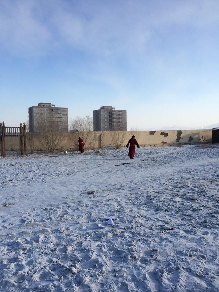 Завсарлага Хөлбөмбөг, Бөх