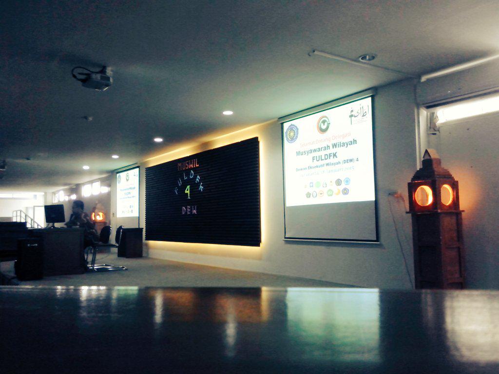 Pembukaan MUSWIL DEW IV oleh PD III FK UMS di Kampus IV FK UMS <a href="/dew1fuldfk/">Dew 1 FULDFK</a> <a href="/fuldfkdew2/">DEW 2 FULDFK (New)</a> <a href="/dew3fuldfk/">DEW 3 FULDFK</a> <a href="/DEW4_FULDFK/">FULDFK DEW IV</a>