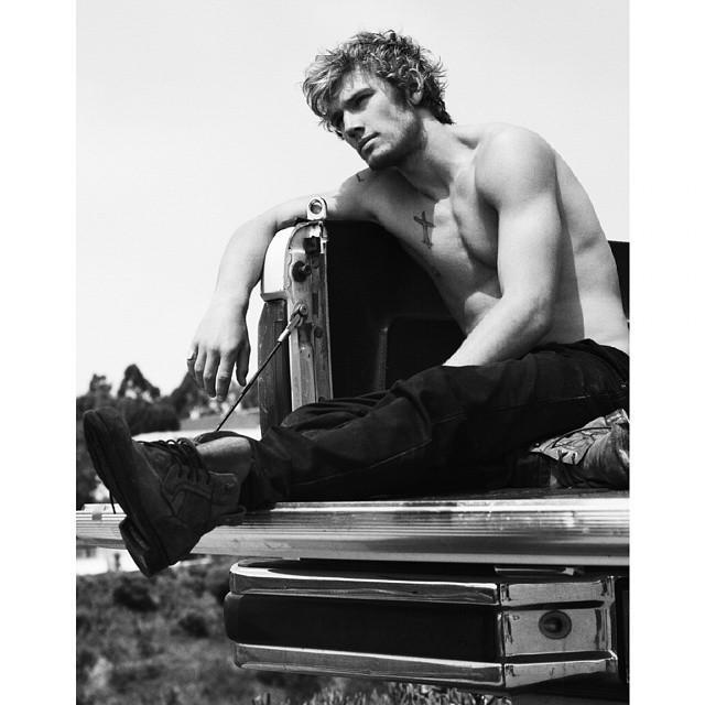 instagram_celeb's tweet photo. Alex Pettyfer
#alexpettyfer #magicmikexxl #magicmike #beastly #iamnumberfour #endlesslo... http://t.co/MChzIDbwzd http://t.co/yBlkn9cuDM