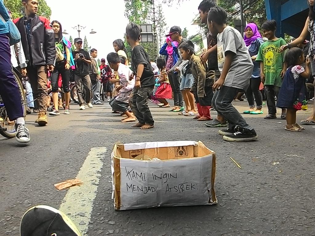 wujudkan mimpi mereka!@LoopLoove_ <a href="/BUILDmove/">BUILD Movement</a> <a href="/ridwankamil/">Ridwan Kamil</a> #ankjalananbermimpi