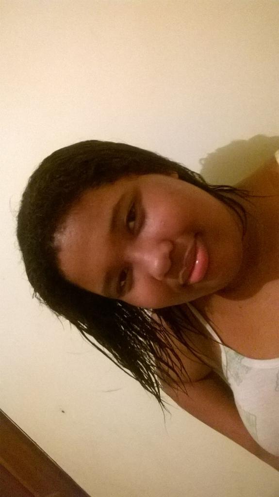 LisaGiovana's tweet photo. Boa noite gente http://t.co/dLGs08G5Wi