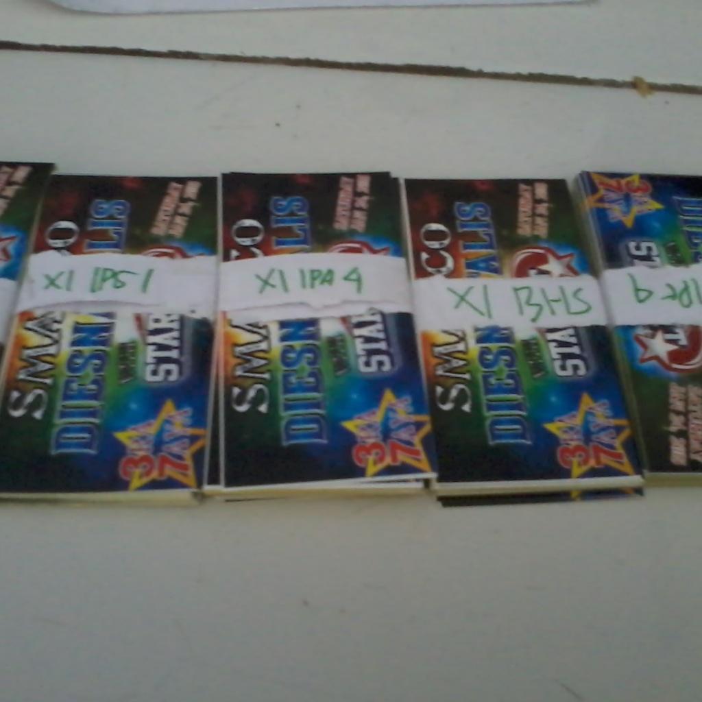 starlitpoppunk's tweet photo. Seeyaa “@OSIS_Sman1Co: @starlitpoppunk Udah ditunggu nih ka  http://t.co/u3ddUYkRHk"”