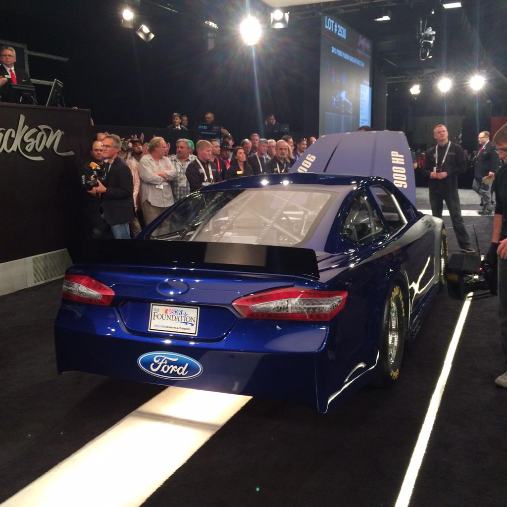 Barrett_Jackson's tweet photo. Lot #2530 2013 #Ford #Fusion #NASCAR #RaceCar SOLD! $150k #PratteCollection #BarrettJackson http://t.co/OPsEdtroMT