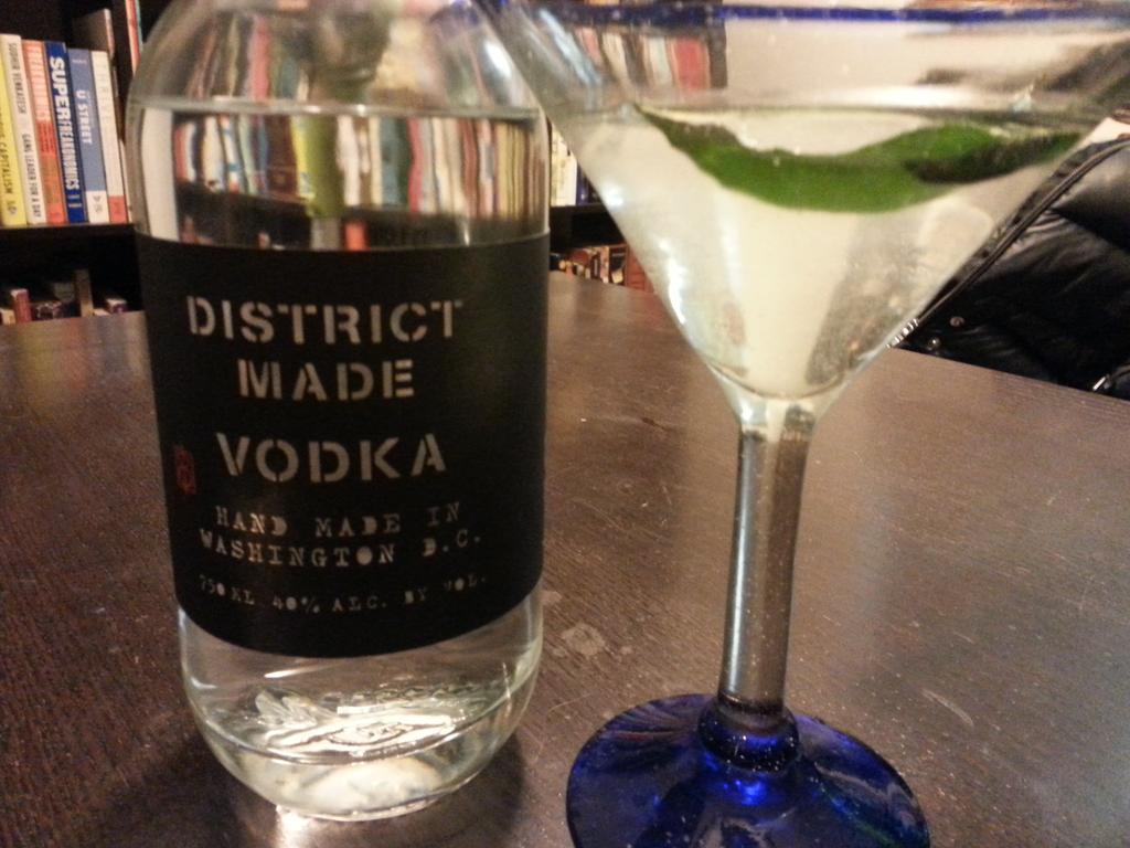 MegMcGarry1's tweet image. Delicious curry martini with a little help from @OneEightD! #DCMade