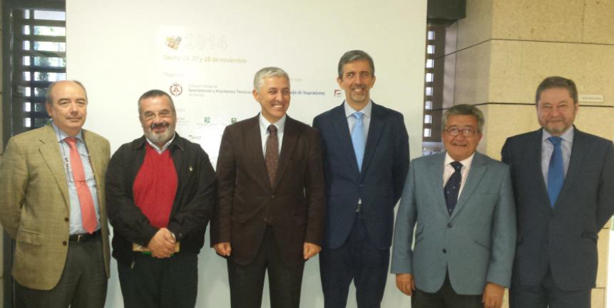davidmarinAT's tweet photo. Inauguración de Rehabilitaverde @rehabilitaverde en el COAAT de Sevilla @aatiedificacion http://t.co/H6ajLjKa0i