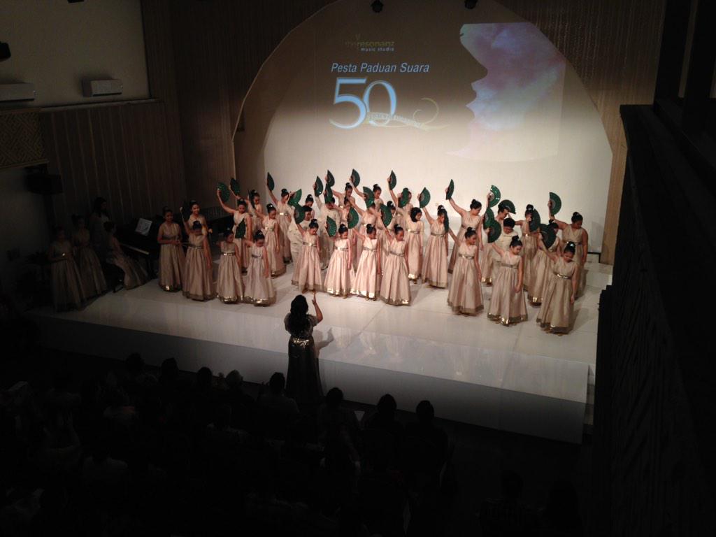 The Resonanz Children Choir in action!