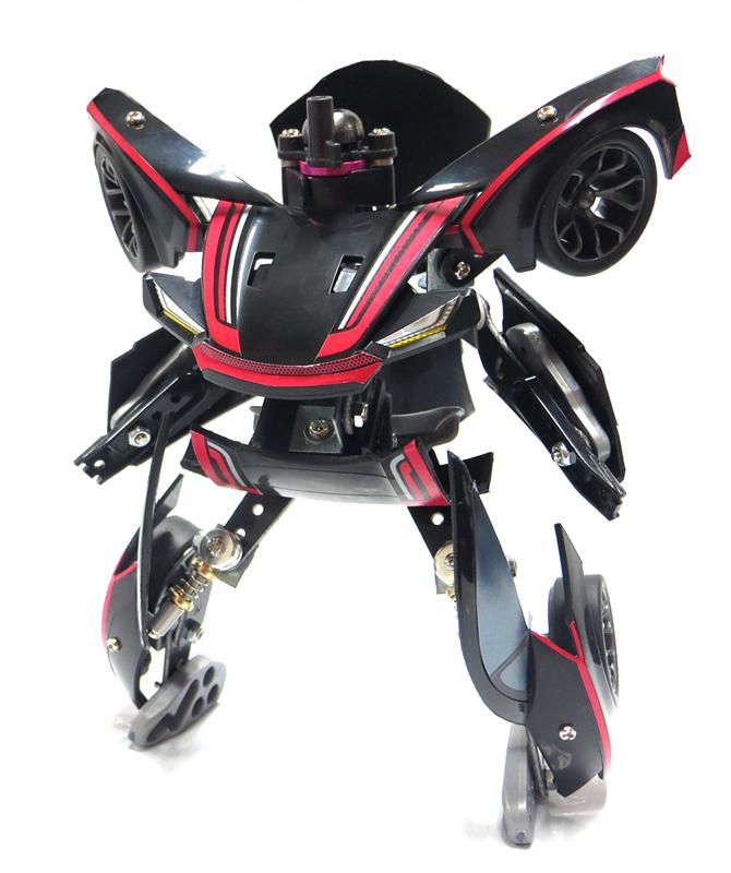 ultramagnus_no2's tweet photo. ロボットに完全変形可能な、ライキリを作ってみた。
ライキリが『刀』モチーフという事なので、オマケで刀も装備可能。 #mini4wd http://t.co/5mJREU7ngE
