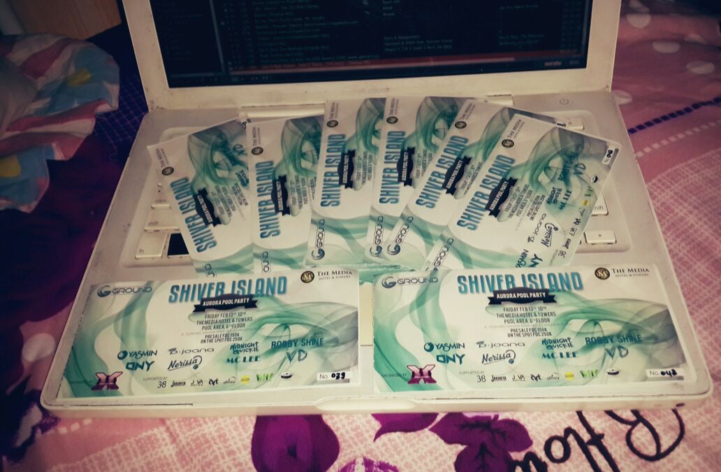 For sale tix poolside party at media... for info contact me : onyydj line