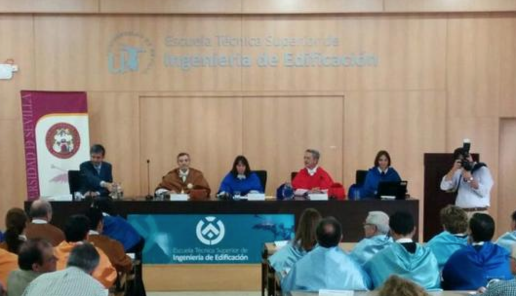 davidmarinAT's tweet photo. Inauguración del curso académico en la ETSIE de Sevilla http://t.co/TlEKt0u8NS
