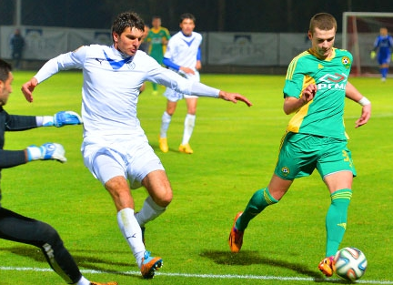 fc_enisey's tweet photo. Хавбек "Енисея" Скворцов,находящийся на просмотре в @fckuban_ru, вчера принял участие в матче против @irtysh_official http://t.co/kafR0ZVJff