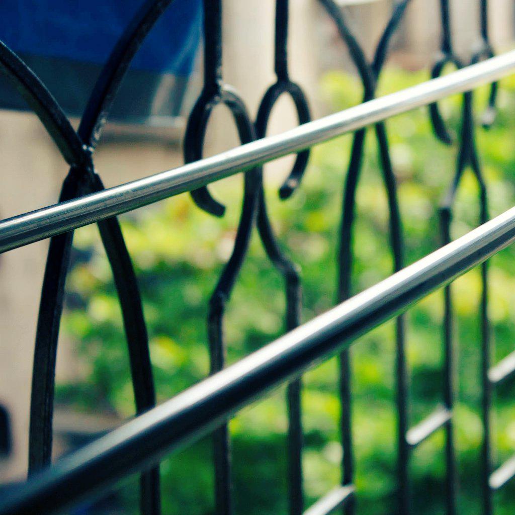 fotographyis__'s tweet photo. The Hanging Garden Of My Mumbai! 
#Hanging#Garden#Bars#Mumbai#Love#Peace#Green#Black#Silver#Shine#Steel#New http://t.co/DEGMeIm4XB