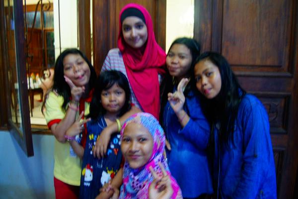 laras_imut11's tweet photo. with ka anna http://t.co/V2DjoiUH2L