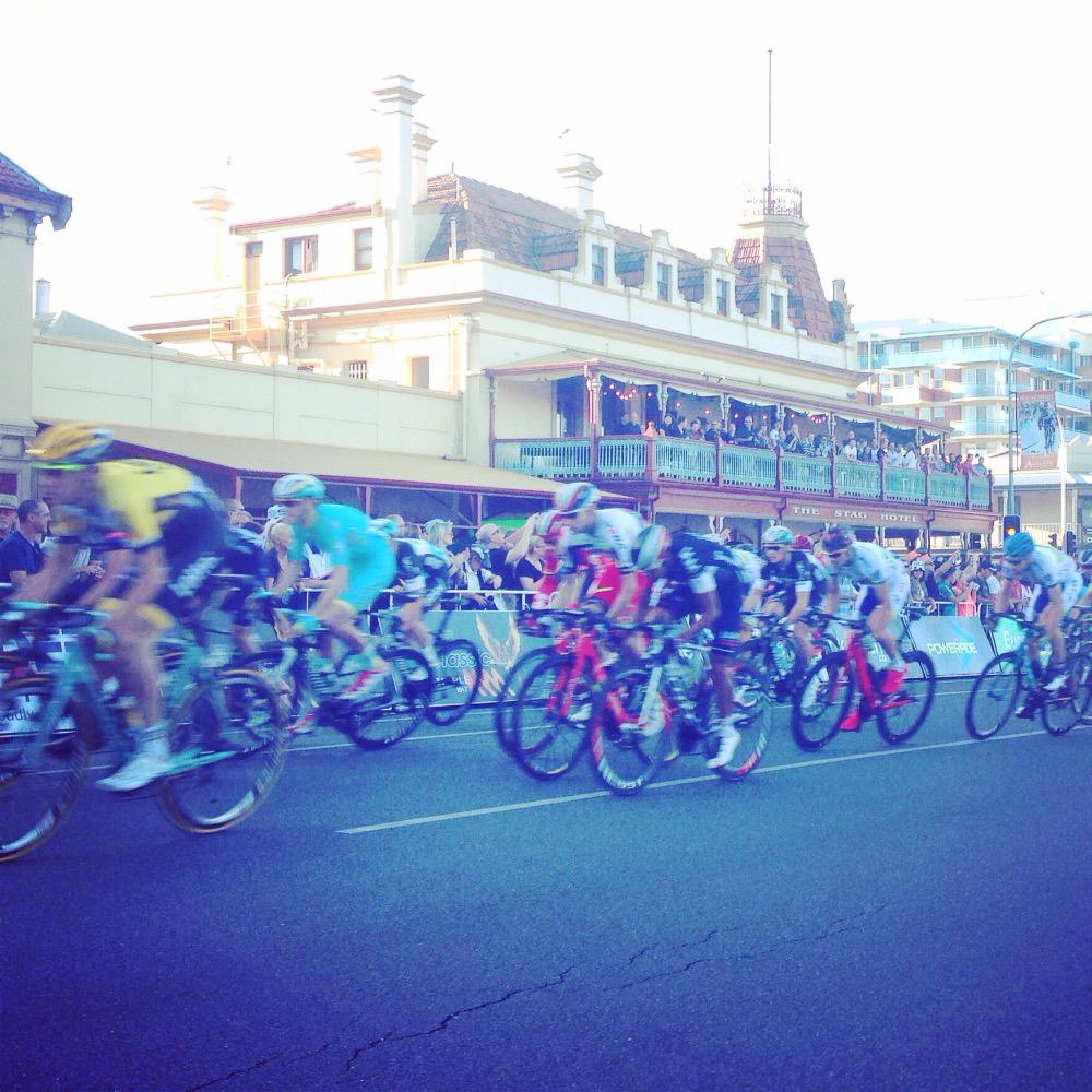 srmtraining's tweet photo. And they're off! @tourdownunder
#SRMpower #SRMdifference #SRMEveryWattCounts #cycling http://t.co/bkuuuFWTxD