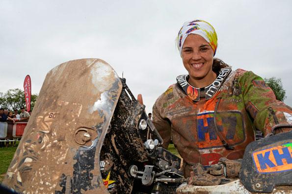 WangConnection's tweet photo. Laia Sanz, heroína española en la historia del Dakar -> http://t.co/vRxhLyWDih por @Silviambg http://t.co/s0kX0syy9n