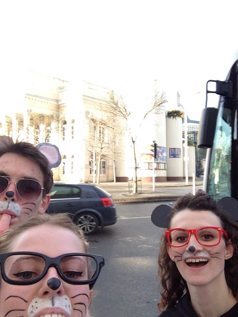 LivesleyHannah's tweet photo. @TDNSelfieRun three blind mice - theatre royal http://t.co/zyqghgDoI1