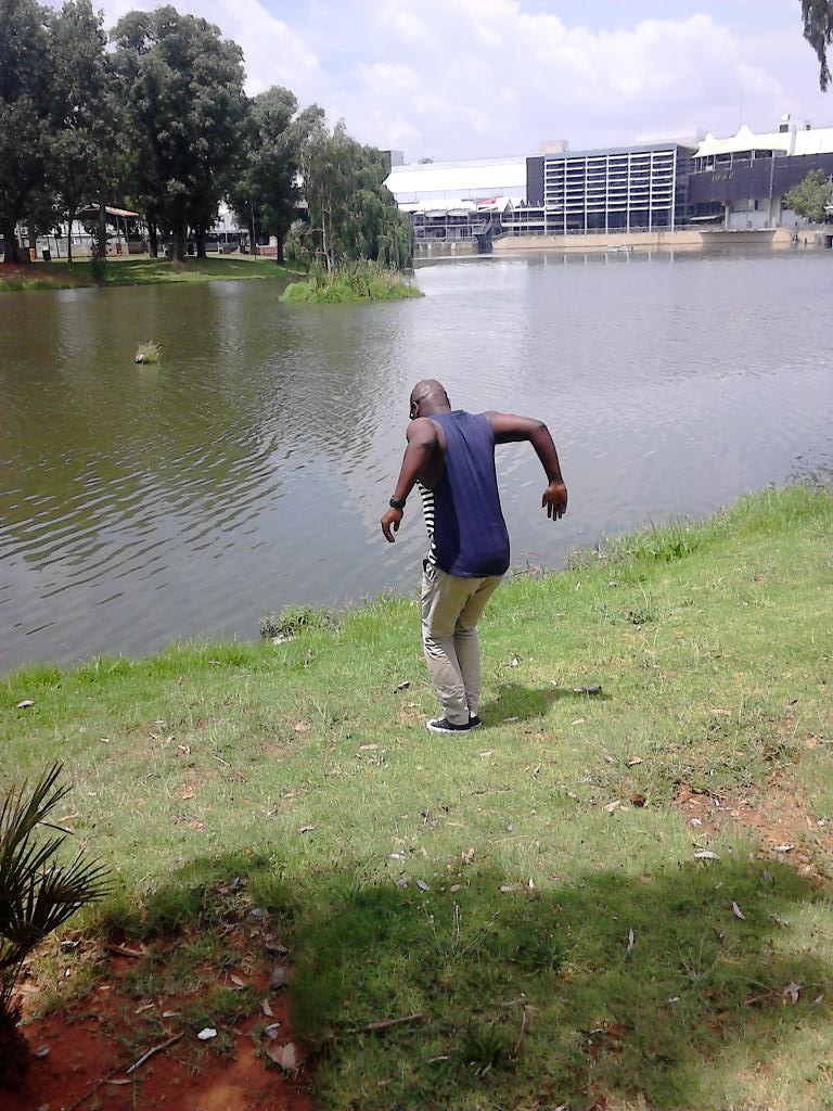 mangostra1's tweet photo. It was happening in bloem http://t.co/WYCUmRTK9l