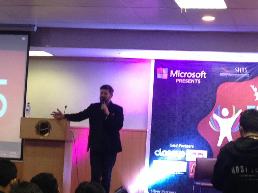 tapujaveri's tweet photo. Thanks #CBM RT @ZLDC1: The man behind the camera, the extraordinary @tapujaveri #ZLDC15 #IoBM http://t.co/DaqIn1e9wp