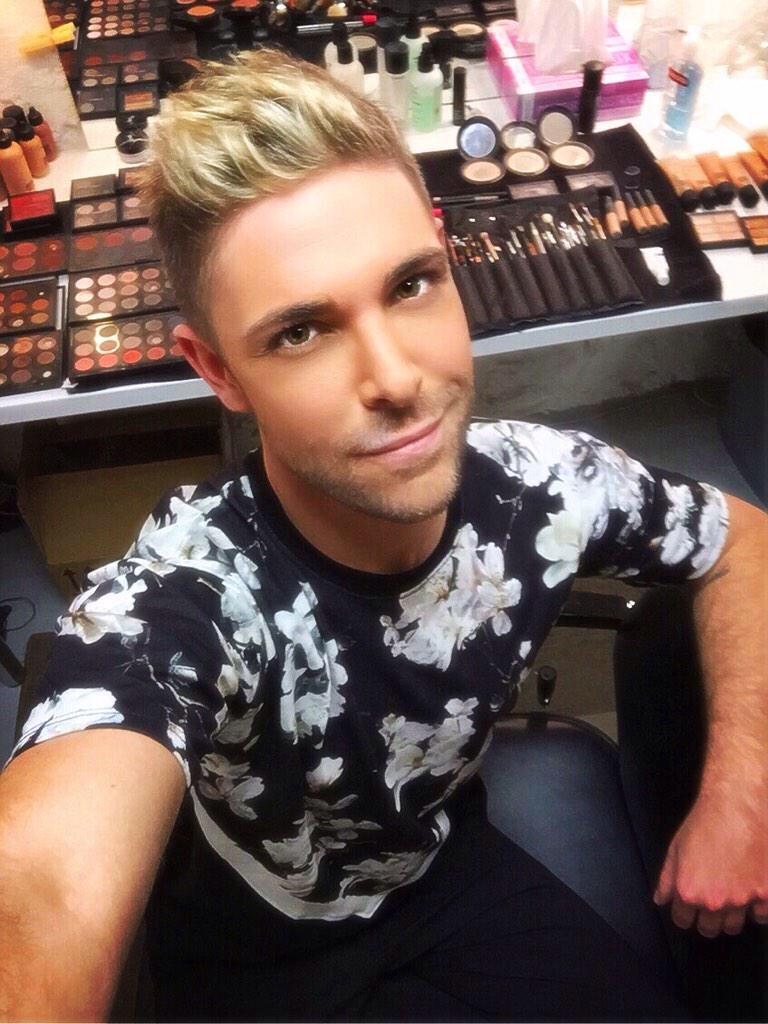 Fan2Sam's tweet image. Il est Juste parfait Notre @SamZirah 😱💖💕💘💞