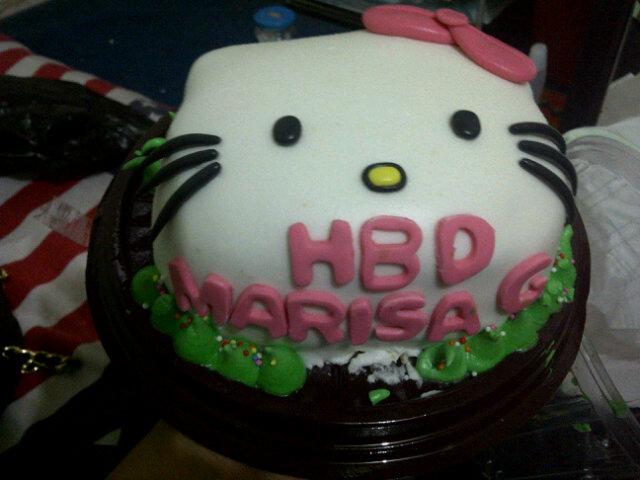uchichai's tweet photo. Hbd @cha_maricsa GWS geura wedding sateh ! Hahah http://t.co/XqkvnybszH