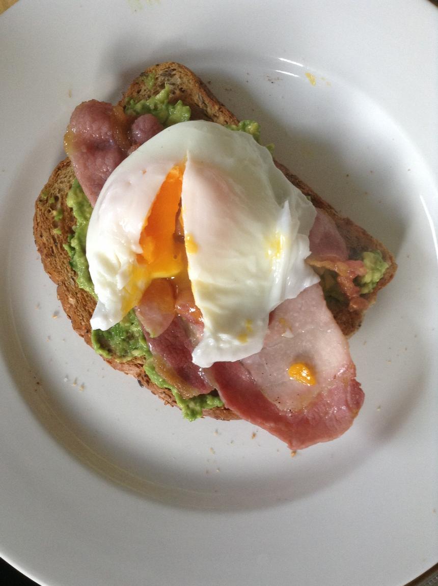 CatBanks1's tweet photo. @GFEatWellShow Sunday treat! Totally allowed as Avacado= 1 of #fiveadaychallenge http://t.co/GNincfhuZR