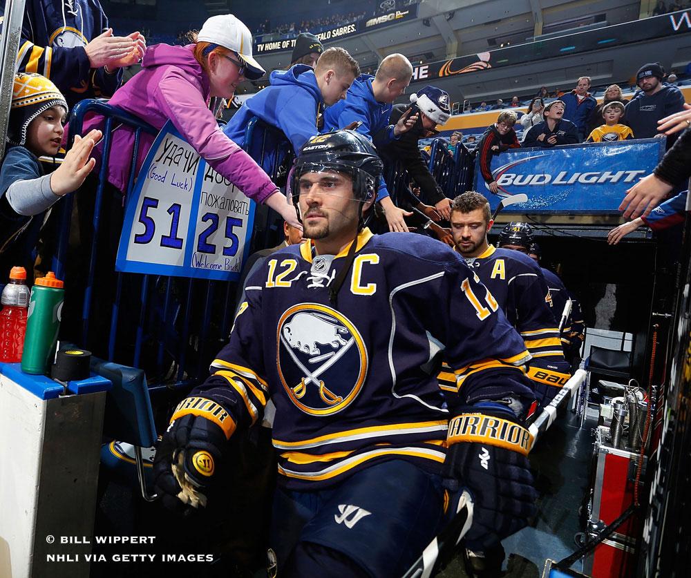 A happy 36th birthday today to former captain Brian Gionta  