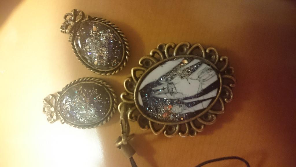 MYkm0716's tweet photo. 初レジン( ´ー`) http://t.co/VVADYYmSd2