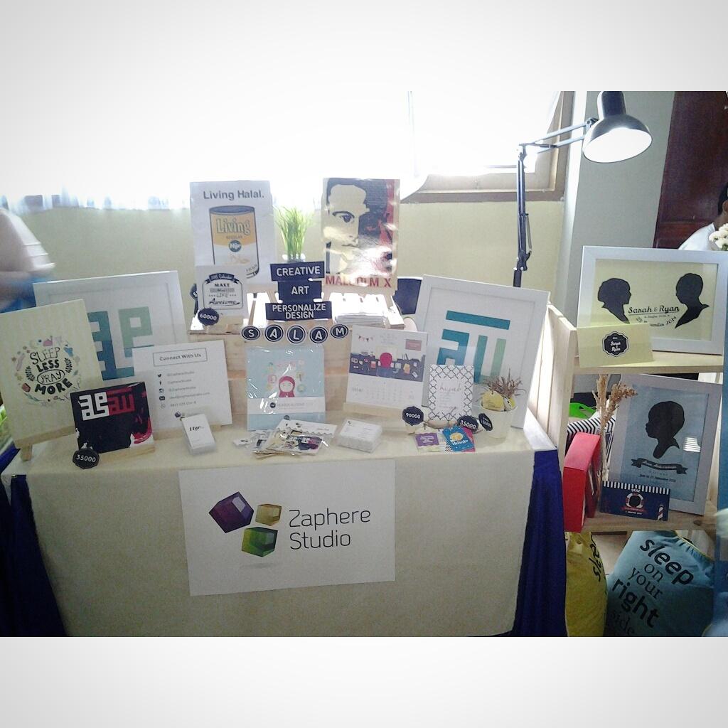 ZaphereStudio's tweet photo. Stand kita di @pwbogor minggu lalu 13/01.Thanx for coming creative people ;) #Kufi #ArtworkPrint #PersonalizeDesign http://t.co/QyoELqfr6r