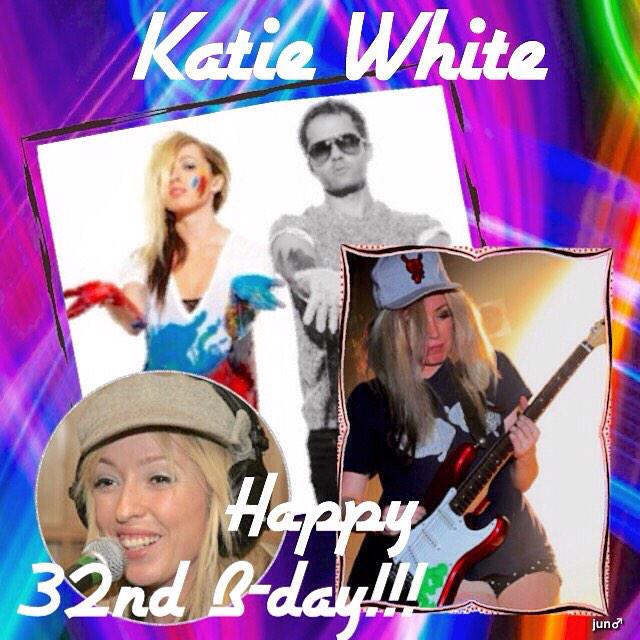 Katie White 

( V, G, B & D of The Ting Tings )

Happy 32nd Birthday to you!!!

18 Jan 1983 