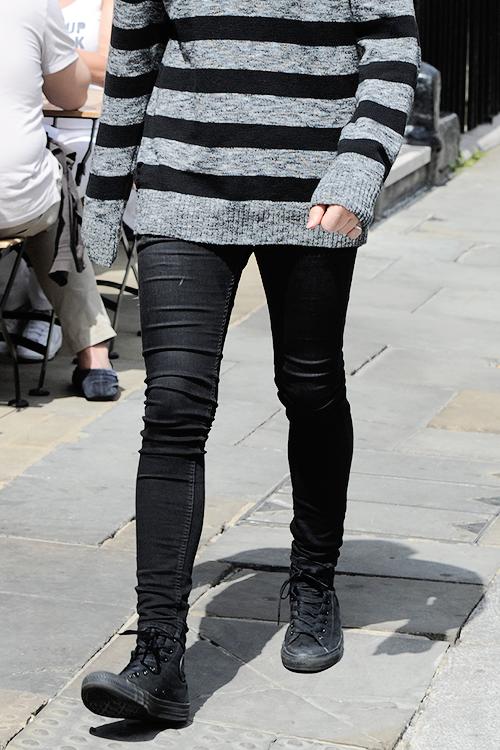 adoreaboutluke tweet picture