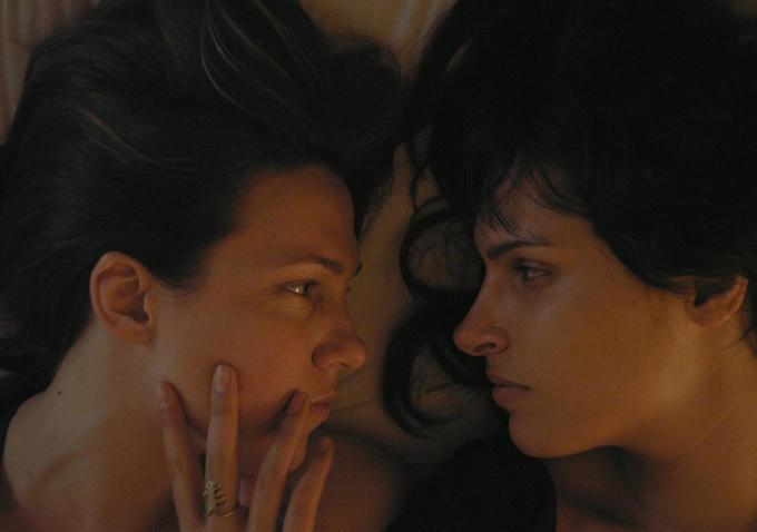 tellofilms's tweet image. MT @indiewire: "the best sex scenes aren't about sex" - @DesiMakesMovies goo.gl/ZALmeM #AppropriateBehavior