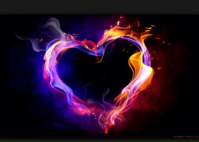 DebbieS70498014's tweet photo. Hello every one how's your Sunday night been http://t.co/tPXGDgdkk3