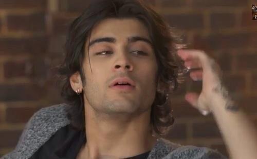 Brilho1DBR's tweet image. Brasileiras no momento #OneDirectionFeatCamillaUckers