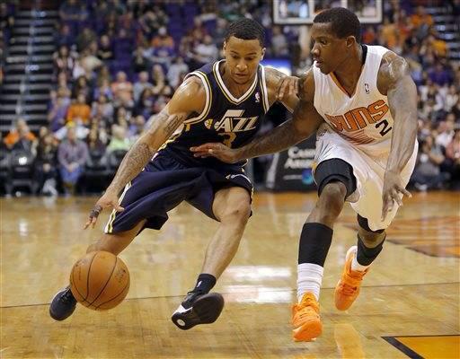 SportBrackets00's tweet image. -Best NBA PG- 
Round of 32 

RT - Kyrie Irving

Fav - Trey Burke