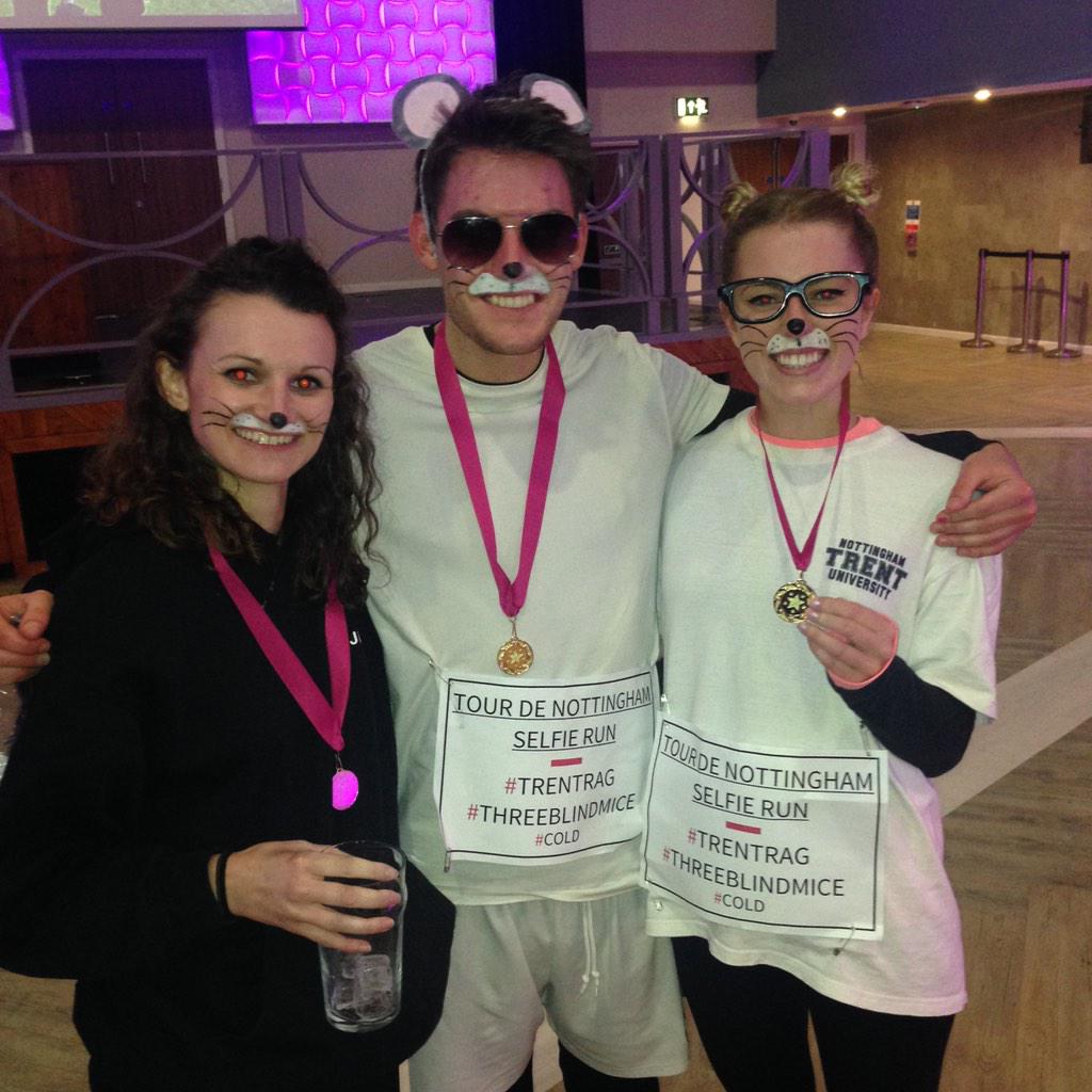 TDNSelfieRun's tweet photo. Best fancy dress winners of the 2015 #TourDeNottinghamSelfieRun, 3 blind mice! @NTUSport @TrentUni @Trentstudents http://t.co/67CQdwa0WJ
