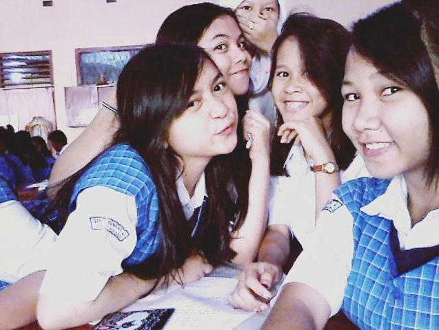 APS_nitha26's tweet photo. Kami{} http://t.co/r0vNFPt2Ta