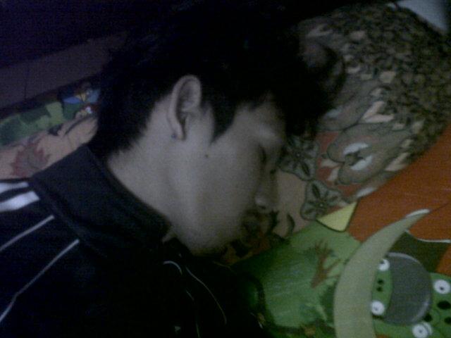 sofyan_decky's tweet photo. Bocan dlu ahh... Night,- ;) http://t.co/vMl0QvjnWF