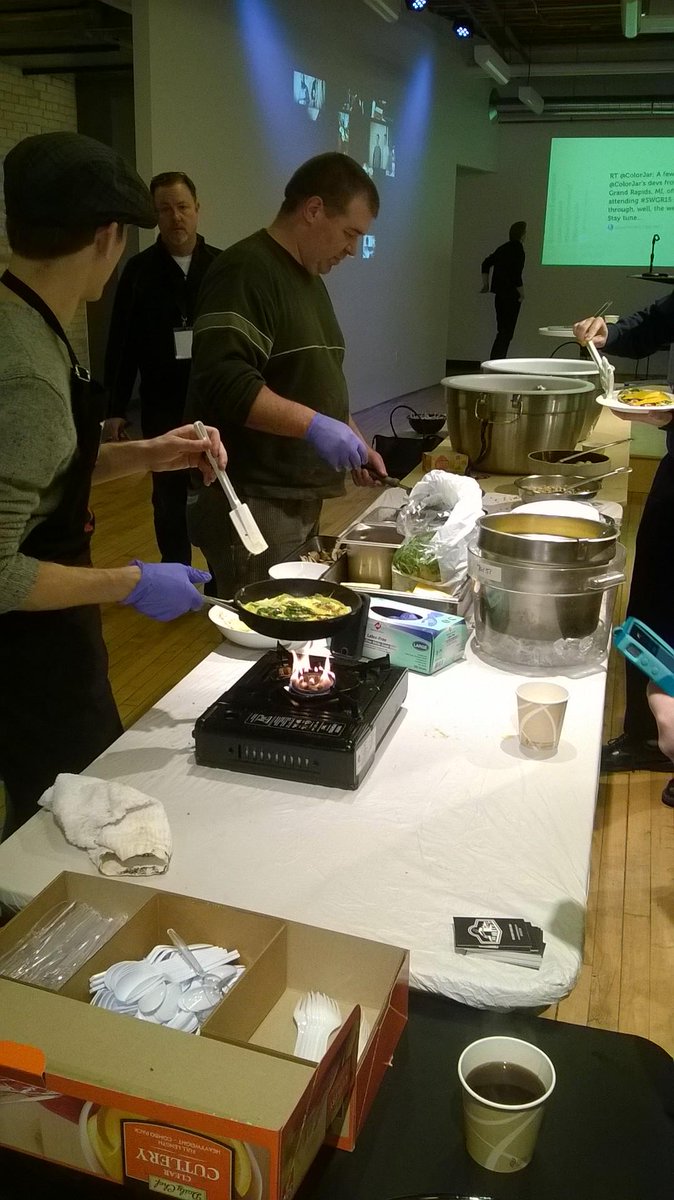 djcrisco2004's tweet photo. good morning omelets! crunch time! #SWGR15 http://t.co/zslcwZxkuE