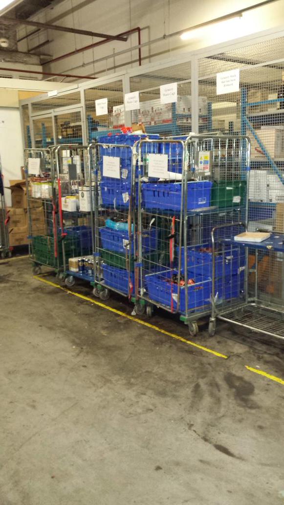LennyWinkle's tweet photo. @AGB2009 @WoodingDave @19Paul77 a @markwinter1 wearhouse tidy HOPE THIS STAYS TIDY #LOOKING GOOD http://t.co/svJYxxT9zn