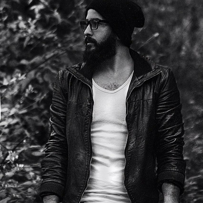 ZJMCOOL's tweet photo. #beard #BEARDPROFILING #beardtastic #beardgang #BeardedBrothers #beardedmen #justbeard http://t.co/4vfi83HAjh