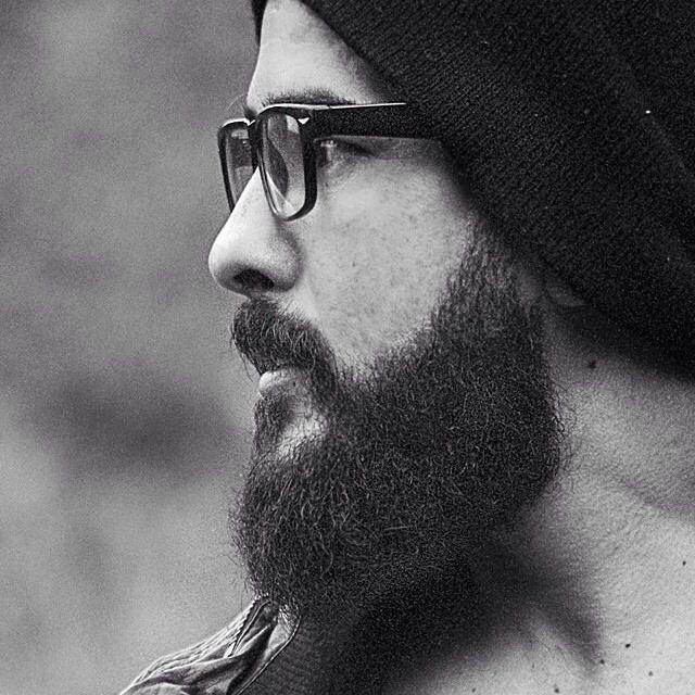 ZJMCOOL's tweet photo. #beard #BEARDPROFILING #beardtastic #beardgang #BeardedBrothers #beardedmen #justbeard http://t.co/4vfi83HAjh