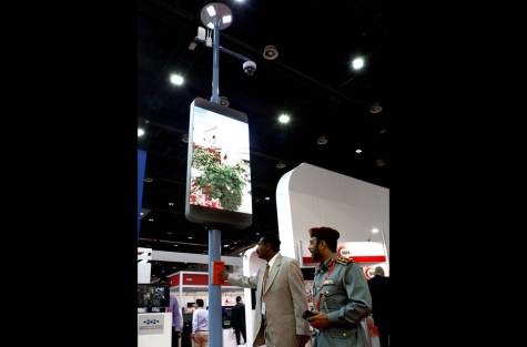 IzanurRahmeen's tweet image. 👌👌👌 #Dubai  &quot;@gulf_news: Smart lamp posts to help report emergencies in #Dubai #Intersec2015 gulfnews.com/news/gulf/uae/… http://t.co/SdwcW57h6x&quot;