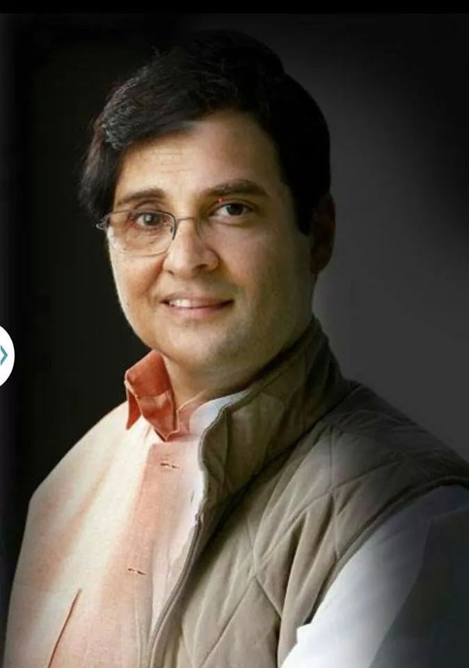 bhrasht_vardhan's tweet photo. Pehchaan kon??
#RahulBedi #PappuBedi #KiranGandhi http://t.co/UwRPAz3hMC