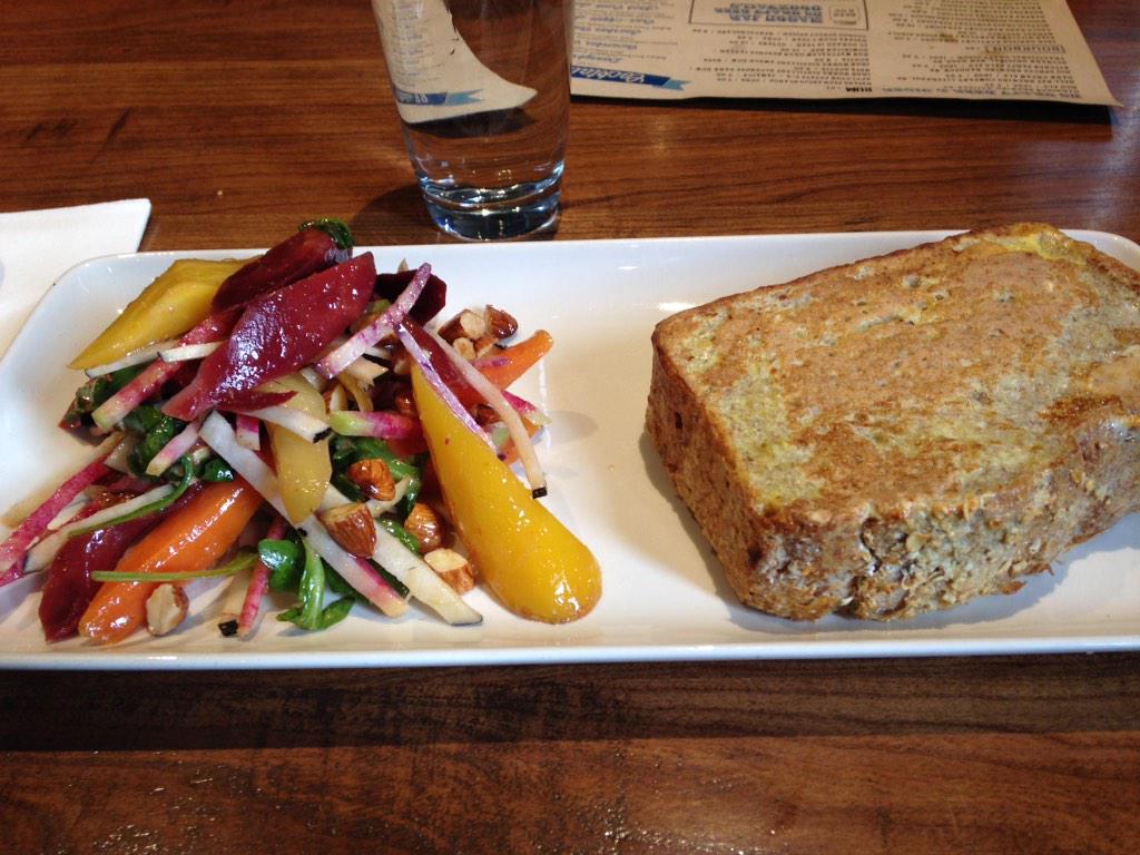 Kerra_Aucoin's tweet photo. Thanks @2DoorsDownhfx for a delicious lunch! @shortpresents and John you guys were great company! @PodcampHalifax http://t.co/2aoQrEaMk3