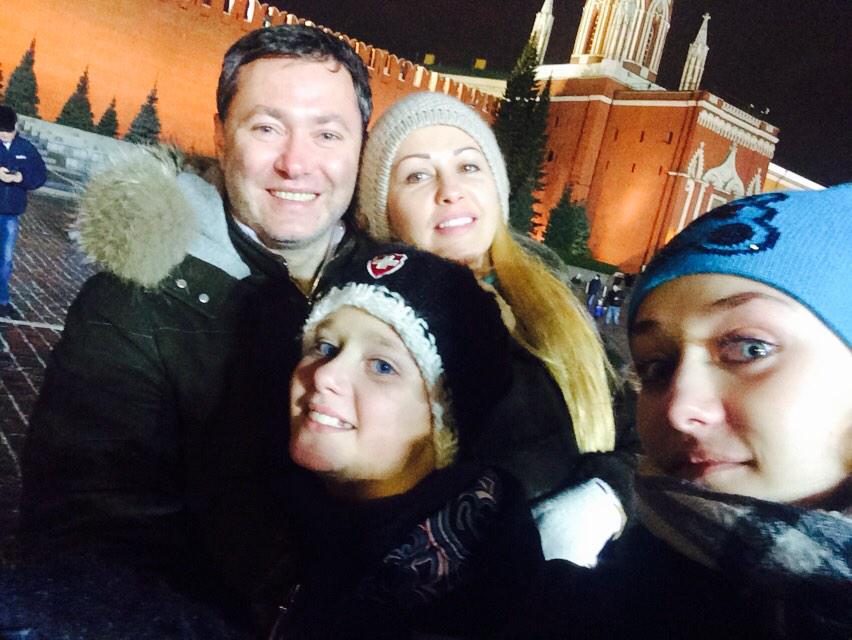 Хороший пример в виде рождественских ярмарок Москва переняла в Европе, ощущение праздника ярче и настроение хорошее!)