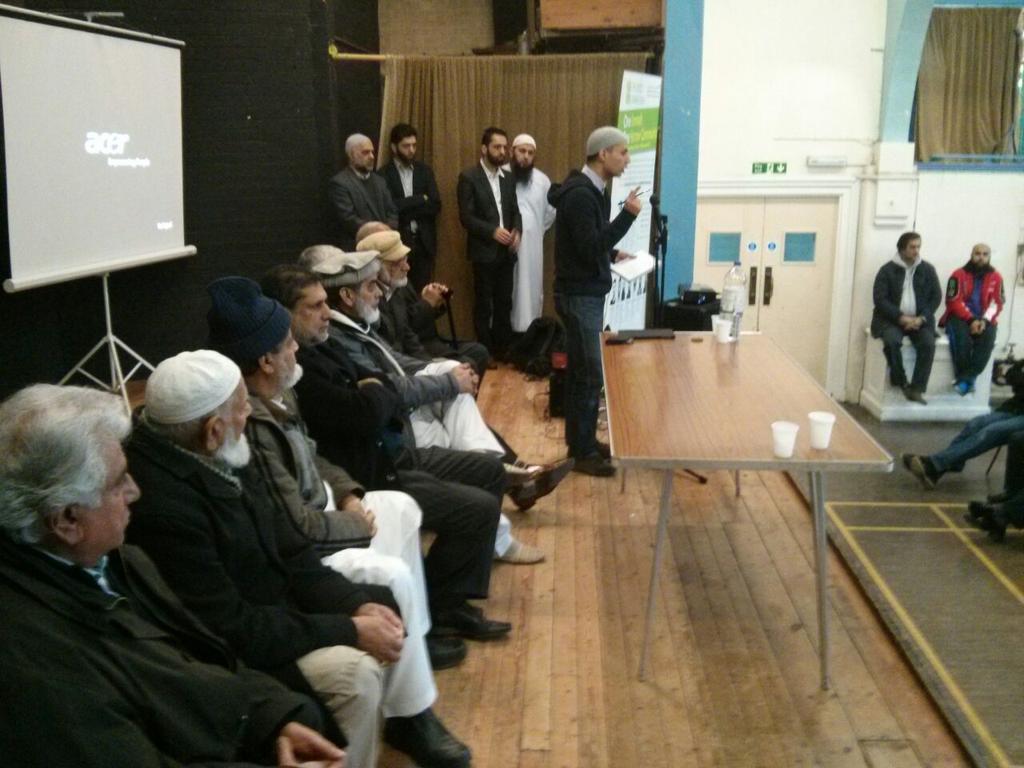 livingmasjid's tweet photo. Masha'Allah! Elected trustees,elders &amp; candidates addressing concerned members of the community
#HarrowCentralMosque http://t.co/tuzPgN9RYb
