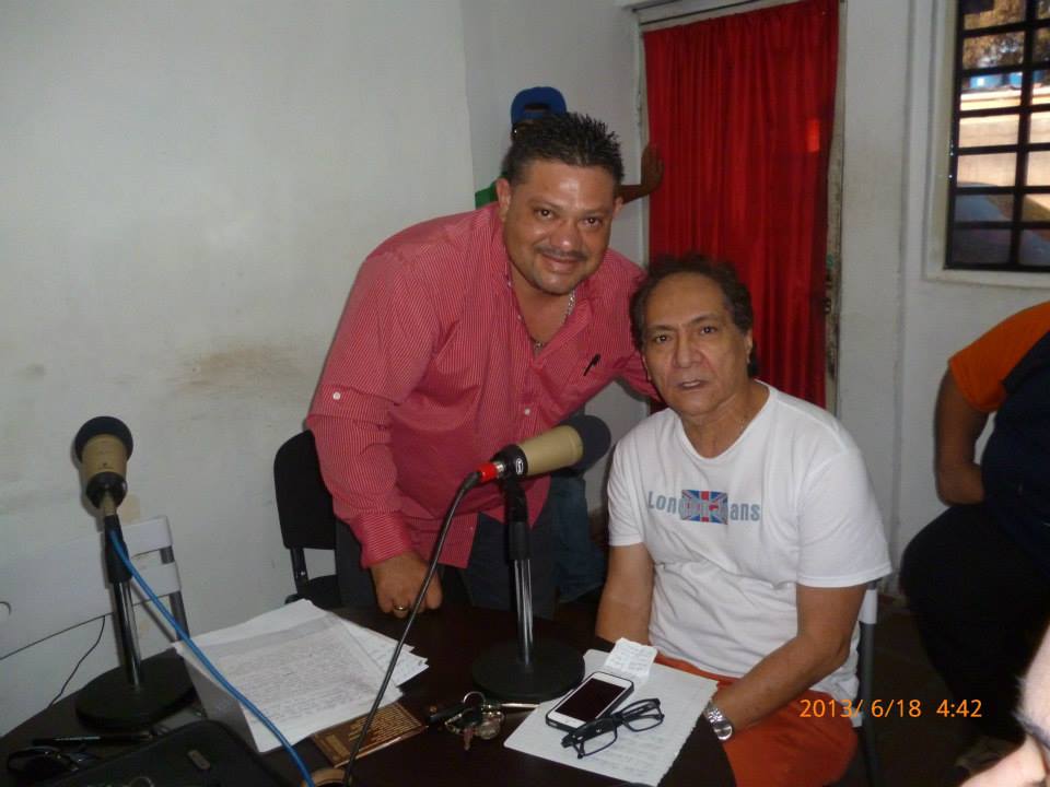 fundapuem1's tweet photo. El Caballero de la Gaita Ender Cárdenas junto a Ricardo Portillo. http://t.co/hWyRO5gcFA