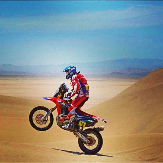 Buenos momentos del Dakar2015 🙏 cc <a href="/RallyTeamHRC/">Monster Energy Honda HRC</a> <a href="/CervezaCristal/">Cerveza Cristal</a>