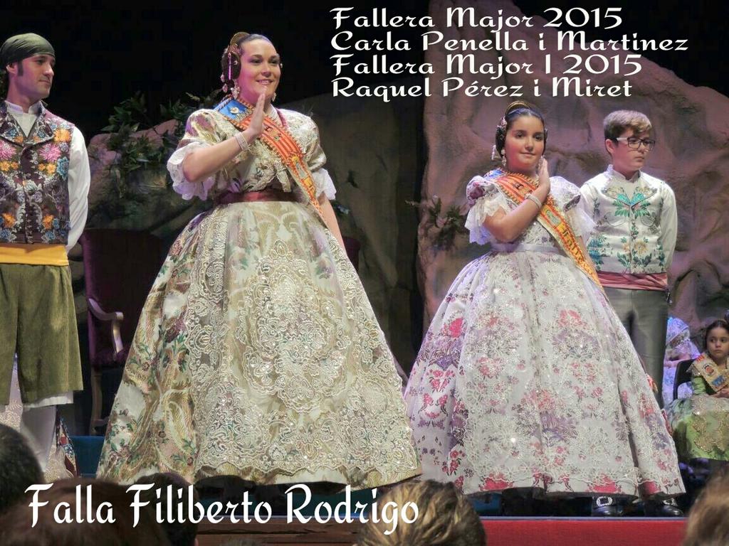 FallaFiliberto's tweet image. Nostres falleres majors 2015 , una nit plena d'emocions  @MalaltdeFalles @veusdefesta @lasprovincias @act_fallera